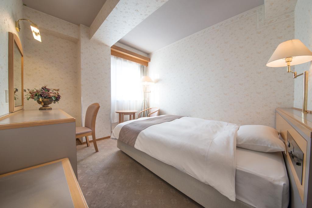 Takayama City Hotel Four Seasons Esterno foto