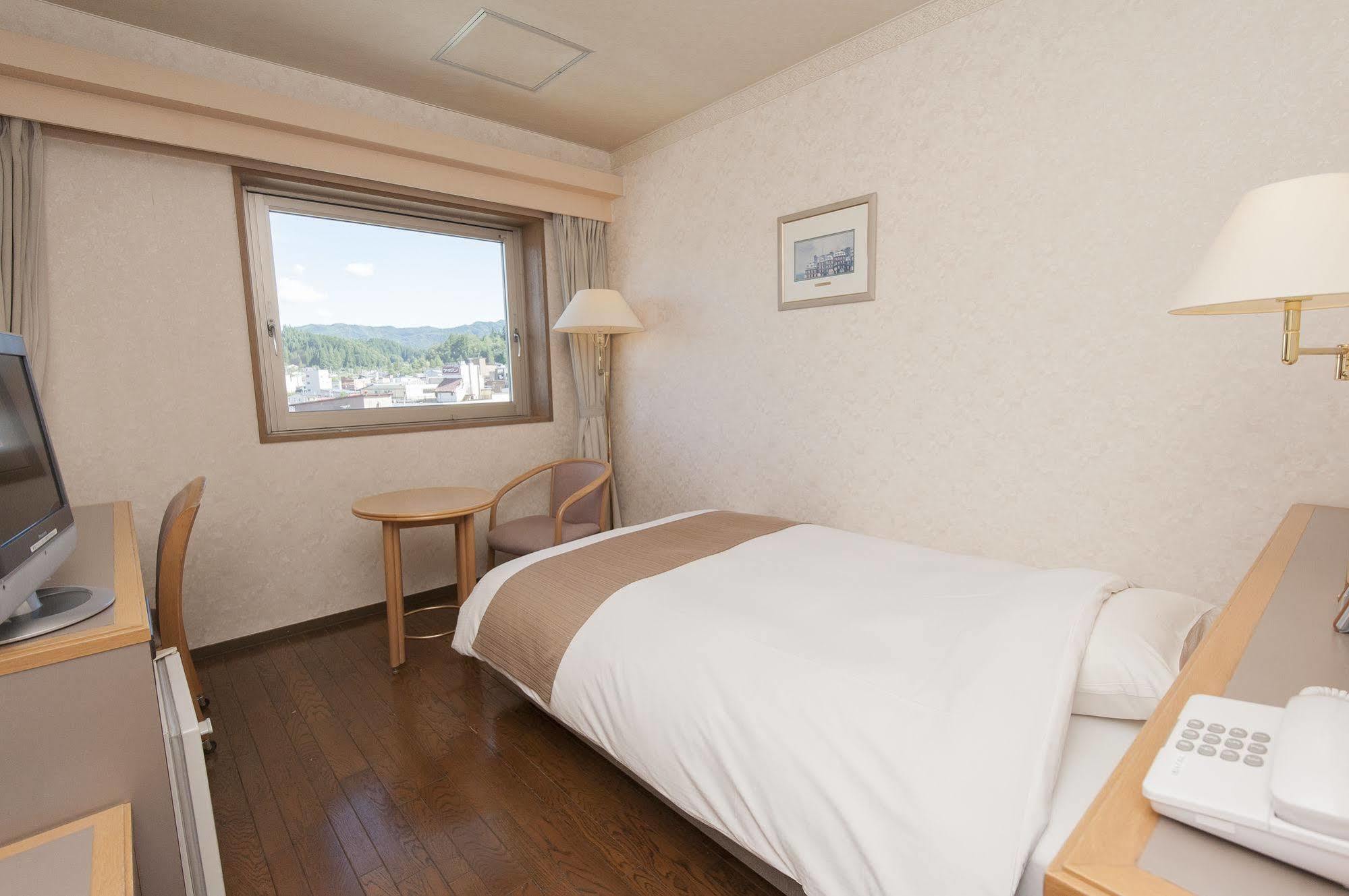 Takayama City Hotel Four Seasons Esterno foto