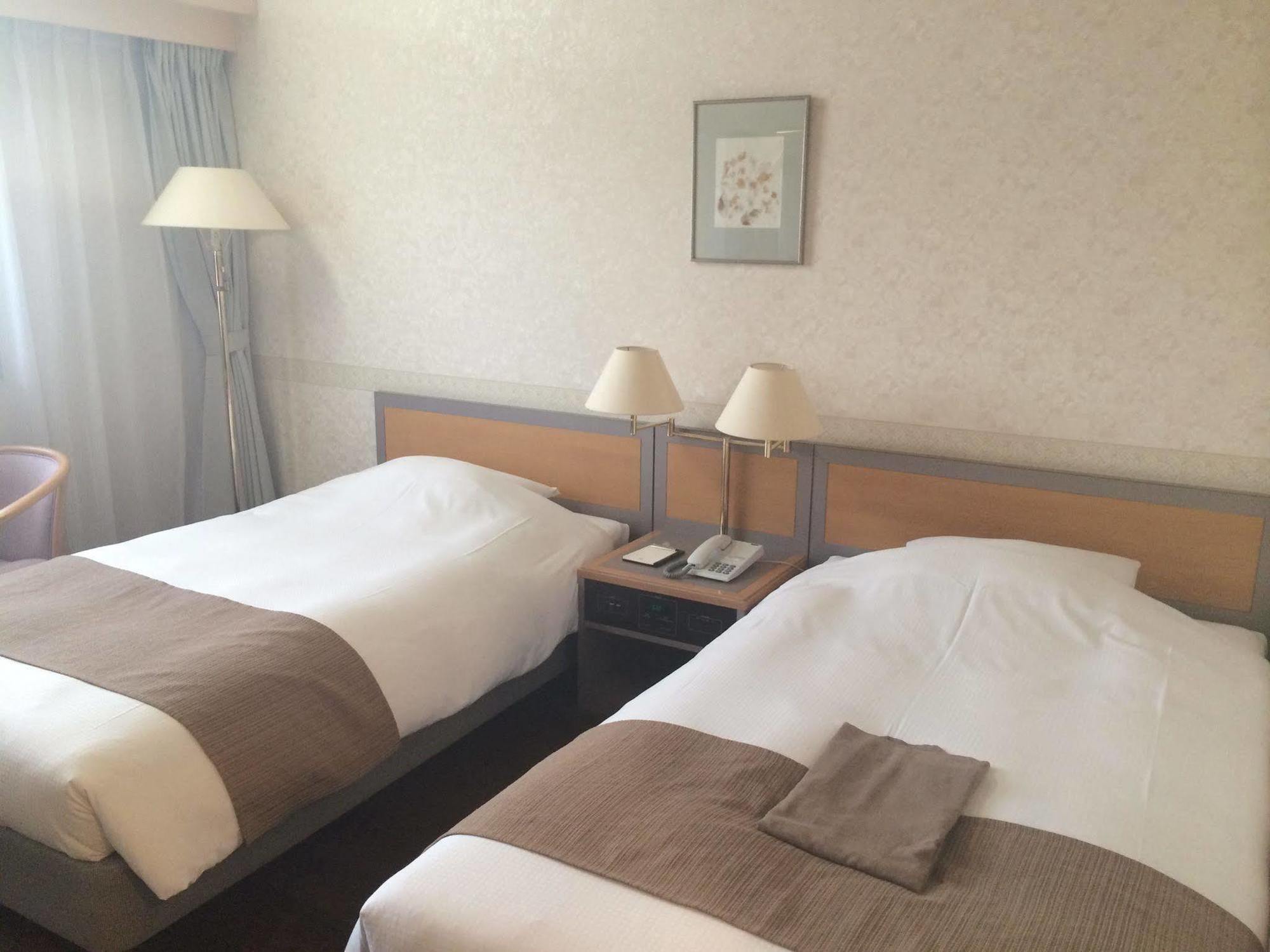 Takayama City Hotel Four Seasons Esterno foto